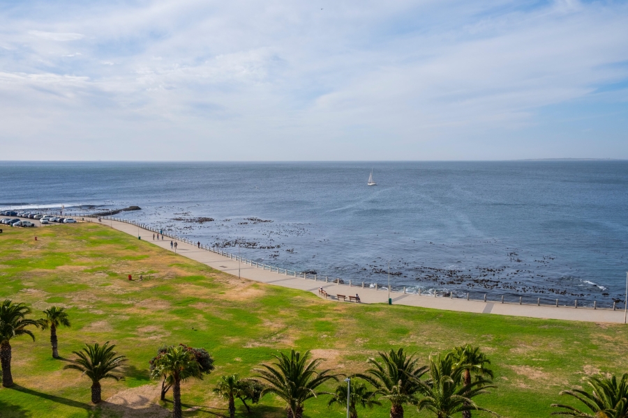 2 Bedroom Property for Sale in Mouille Point Western Cape